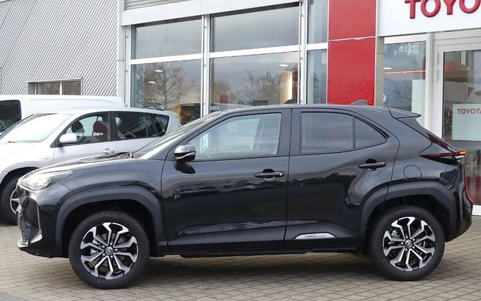Toyota Yaris Cross cena 117900 przebieg: 1, rok produkcji 2024 z Kalisz małe 56